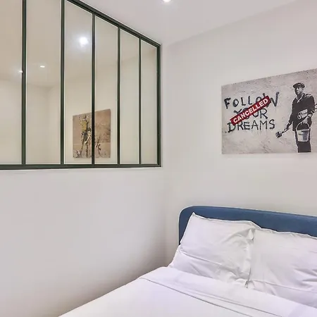 Bonne Nouvelle 2e 4p Apartment